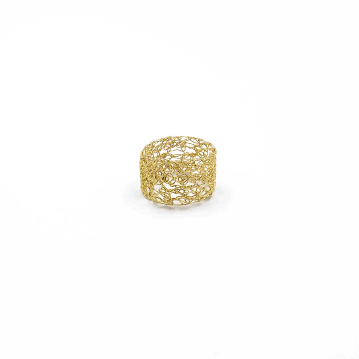 front view of adjustable 18ct yellow gold band ring