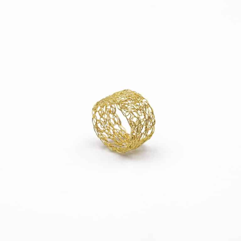 adjustable 18ct yellow gold band ring